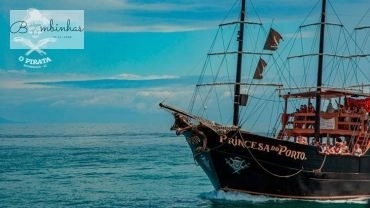 Barco Pirata Bombinhas - Sepultura